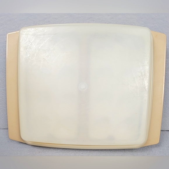 Vintage Tupperware‎ 16 Count Deviled Egg Container / Carrier  #723-3 - Picture 1 of 4